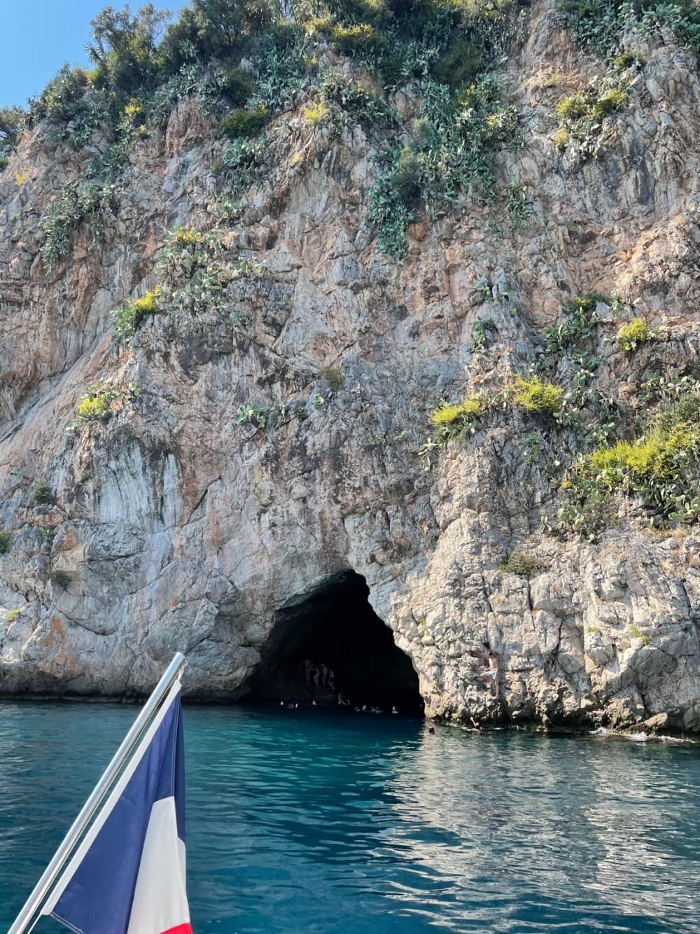 Exceptional half-day yacht trip on the French Riviera