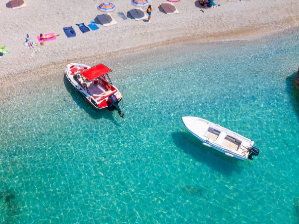 Viaggio tra baie panoramiche e paesaggi marini