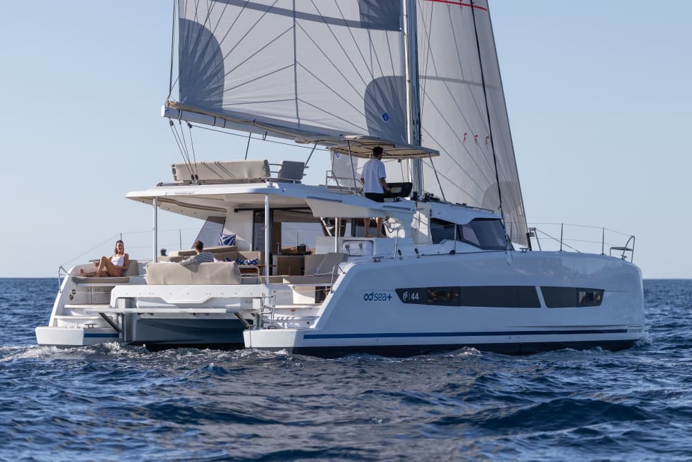 Benagil: Brand New Luxury Catamaran Full day Cruise