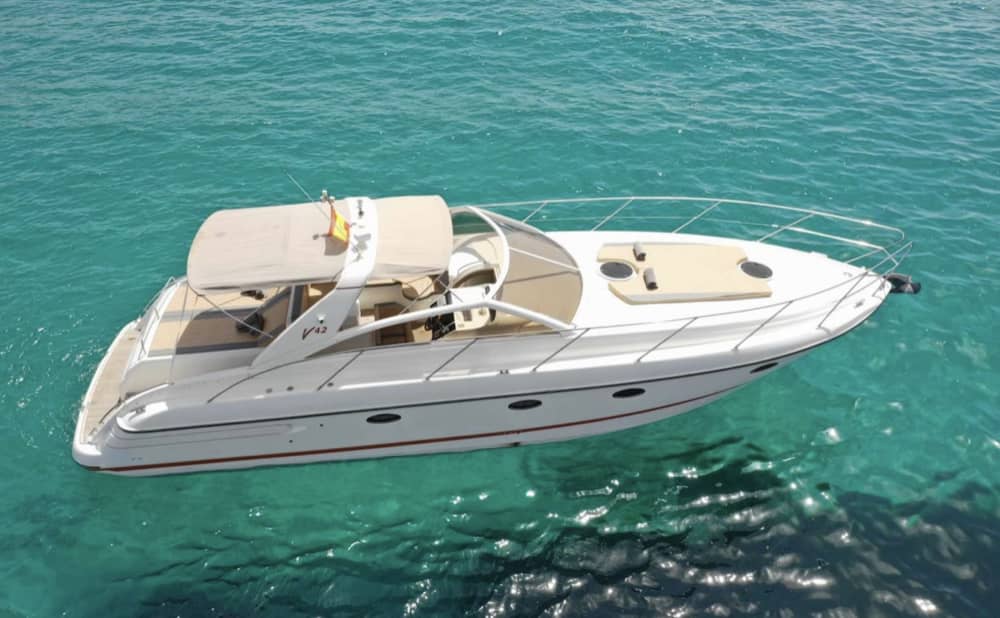 Ganztägiges (8-stündiges) privates Bootserlebnis in Marbella