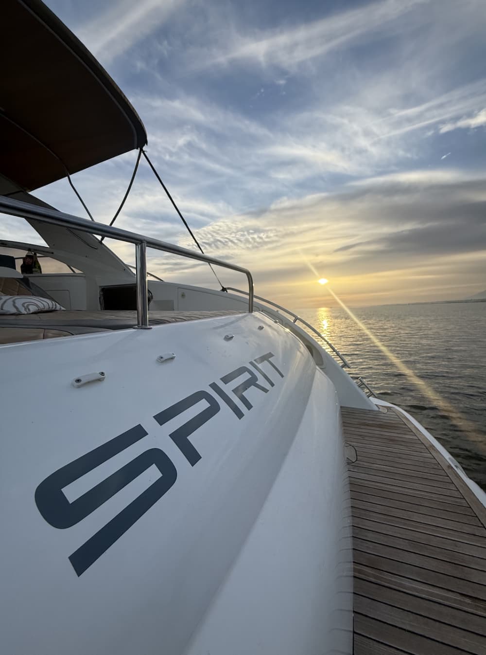 Ganztägiges (8-stündiges) privates Bootserlebnis in Marbella