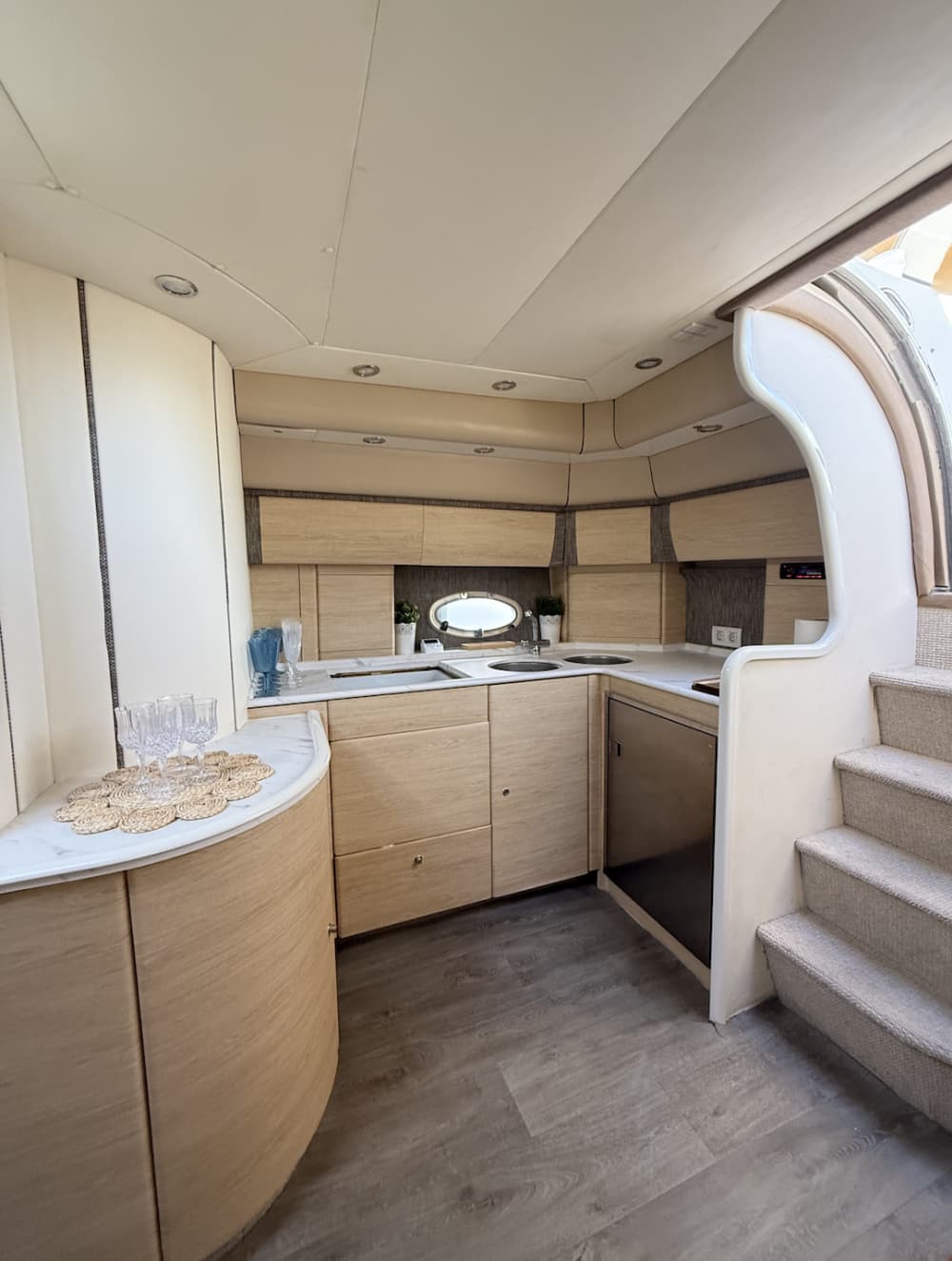 Ganztägiges (8-stündiges) privates Bootserlebnis in Marbella