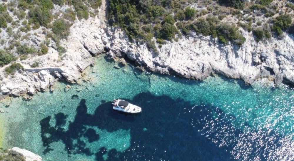 Ontsnapping aan de drukte van de Blue Lagoon en privébaaien