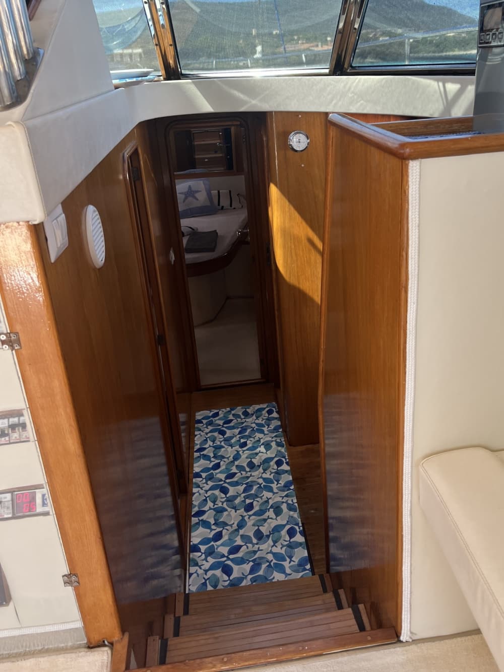 Una giornata nei dintorni di Stintino: goditi 7 ore di esplorazione a bordo di un motoscafo.