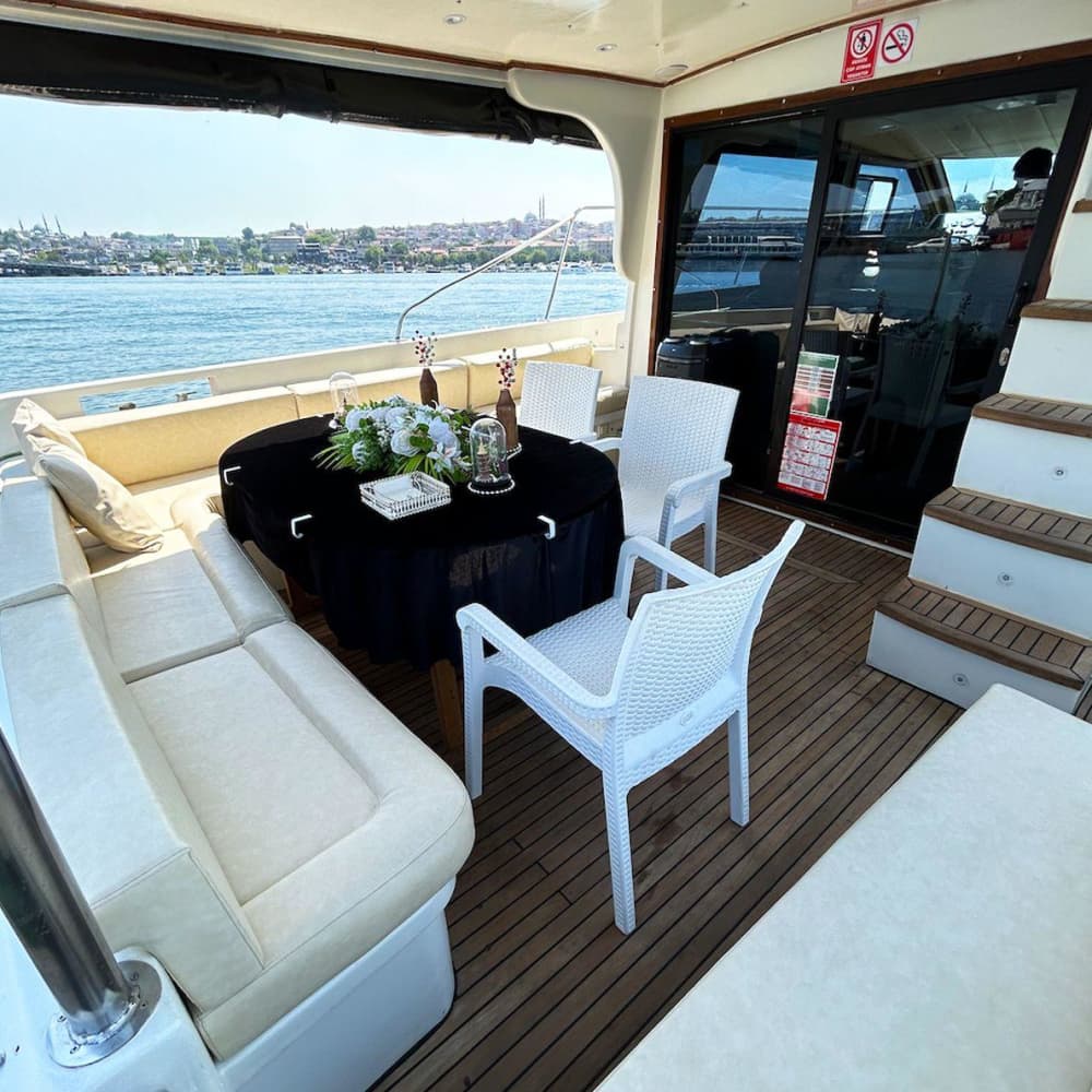 Croisière en yacht de 8 heures aux Îles des Princes pour 12 personnes