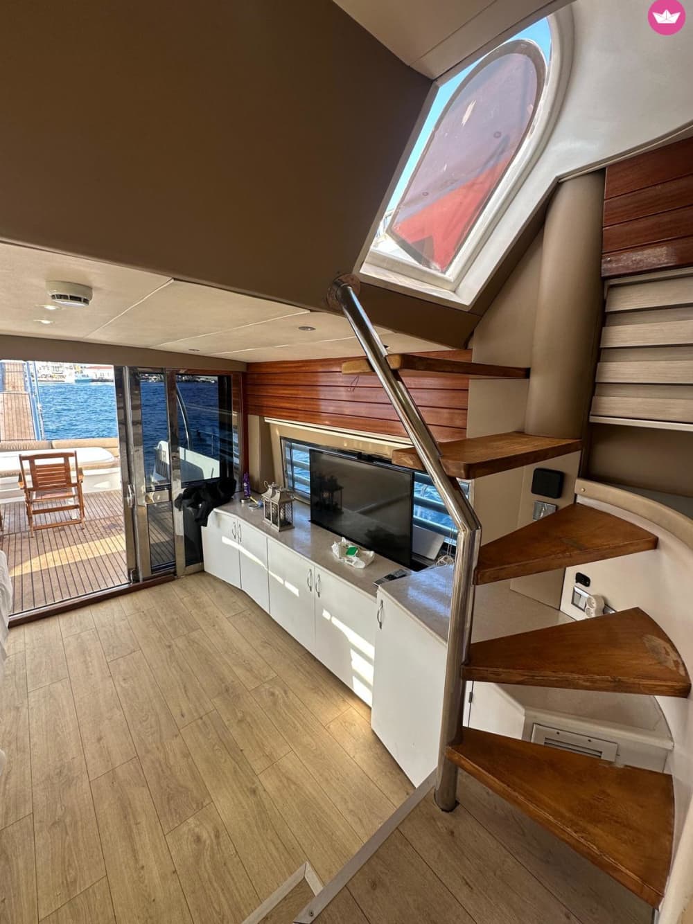 Luxury Bosphorus Dinner Cruise on a Private Motor Yacht