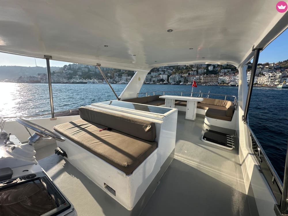 Private Bosphorus Breakfast Cruise – Start Your Day in Luxury
