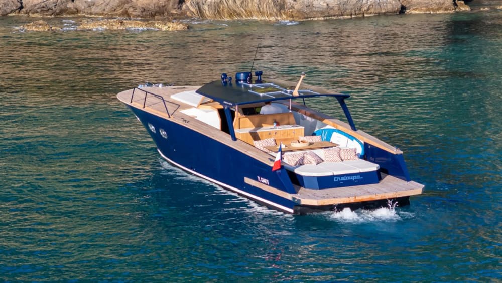 2-часовая прогулка на лодке до мыса Лардье-Ла-Круа-Вальмер.