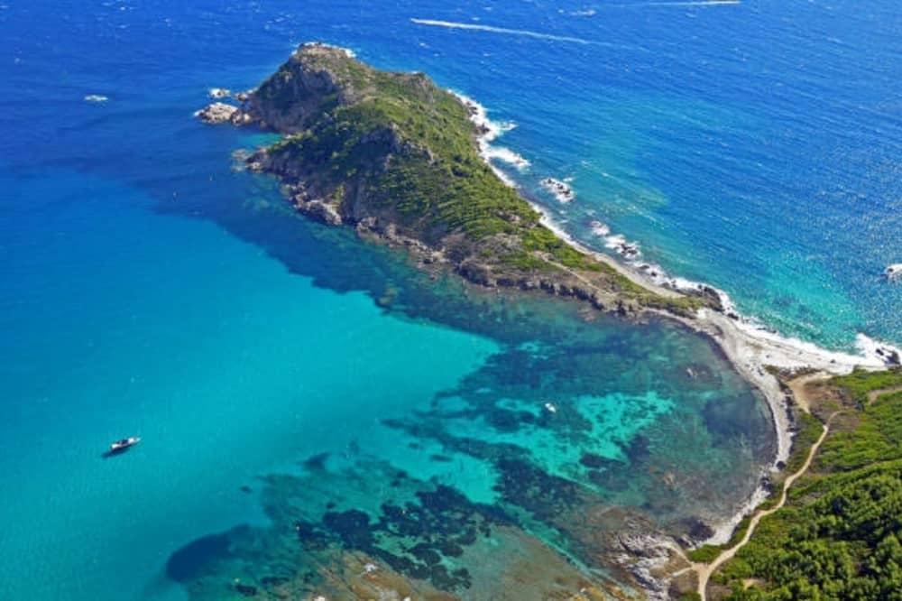 Escapada marítima excepcional – Excursão de meio dia a Cap Lardier e Cap Taillat