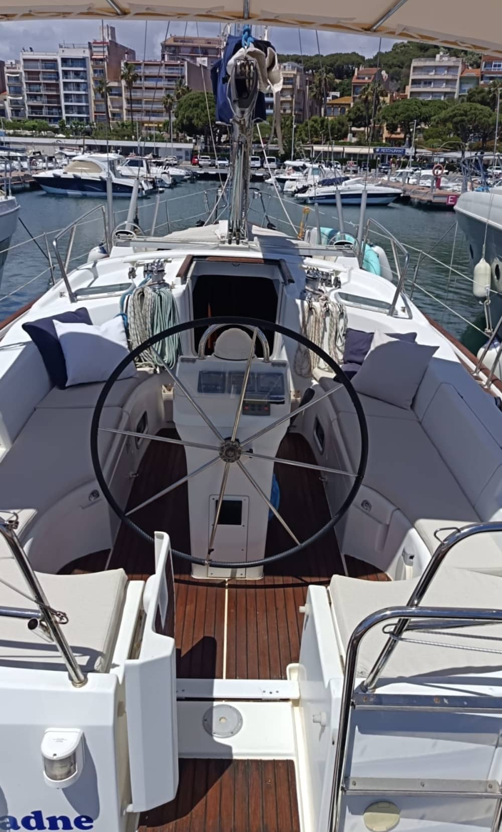 Costa Brava in 8 ore - Tossa de Mar in barca a vela, naviga e scopri la Costa Brava. Arianna
