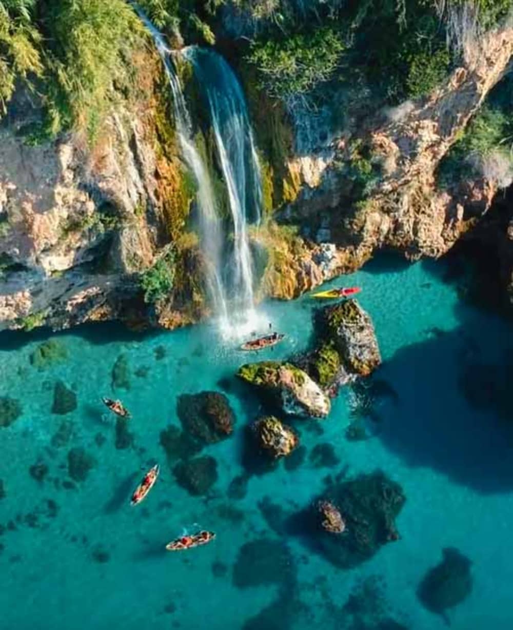 Fly till paradiset: gömda vikar, kristallklara stränder och vattenfall