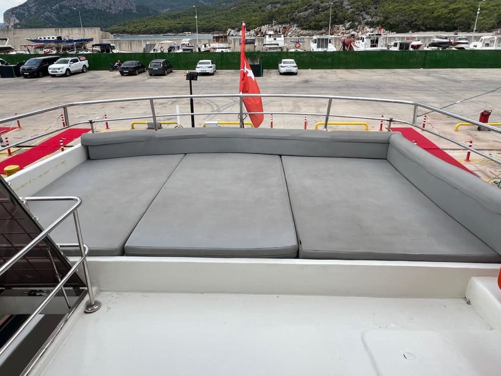 Mediterranean Prince 35 Persone