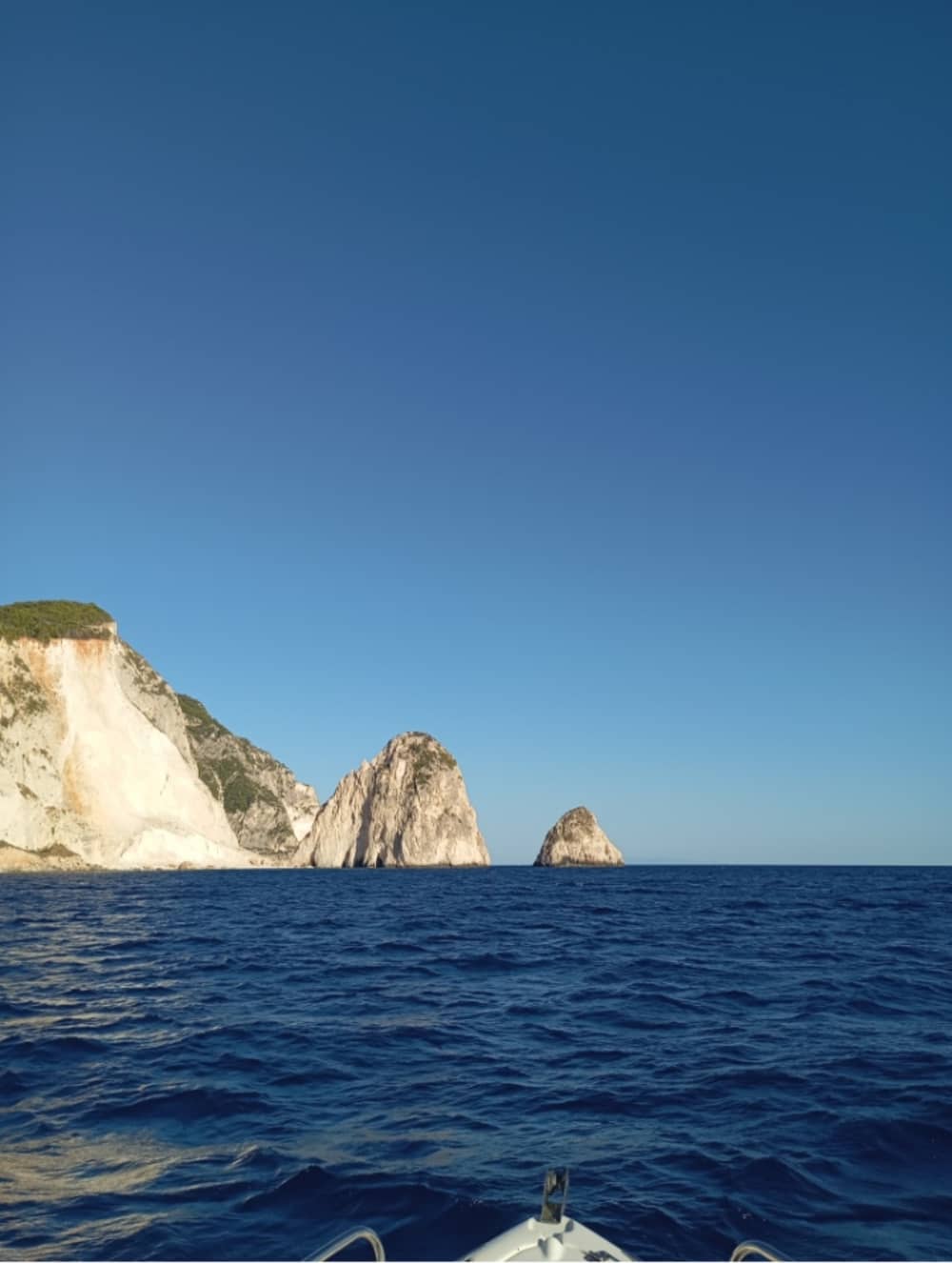 Desfrute de um cruzeiro ao pôr do sol em Zakynthos.