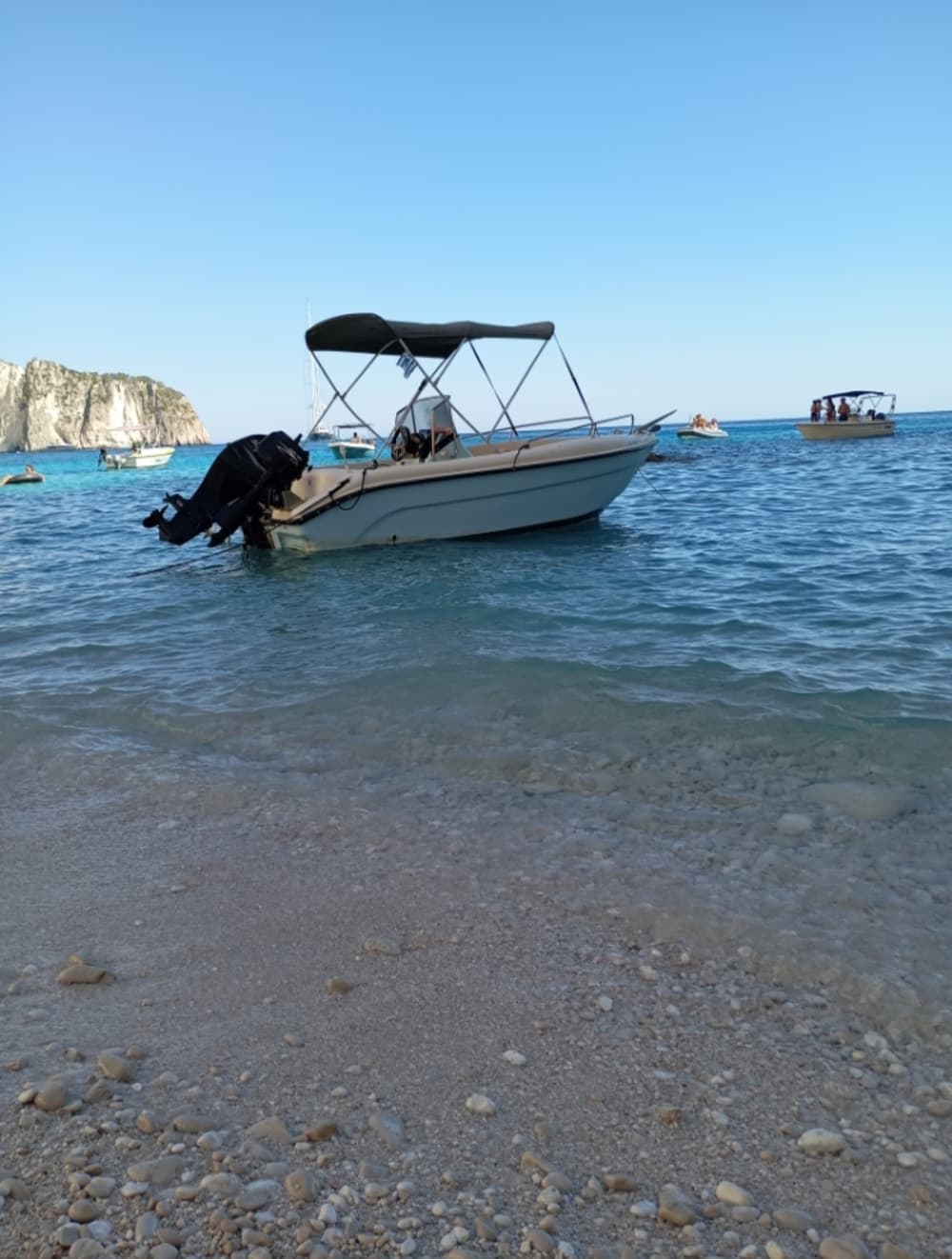 Desfrute de um cruzeiro ao pôr do sol em Zakynthos.