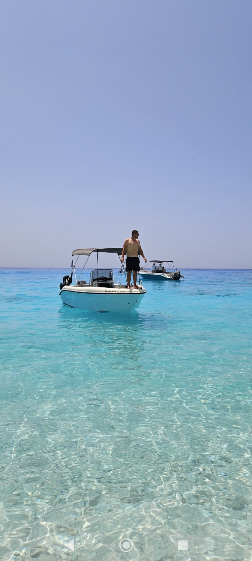 Desfrute de um cruzeiro ao pôr do sol em Zakynthos.