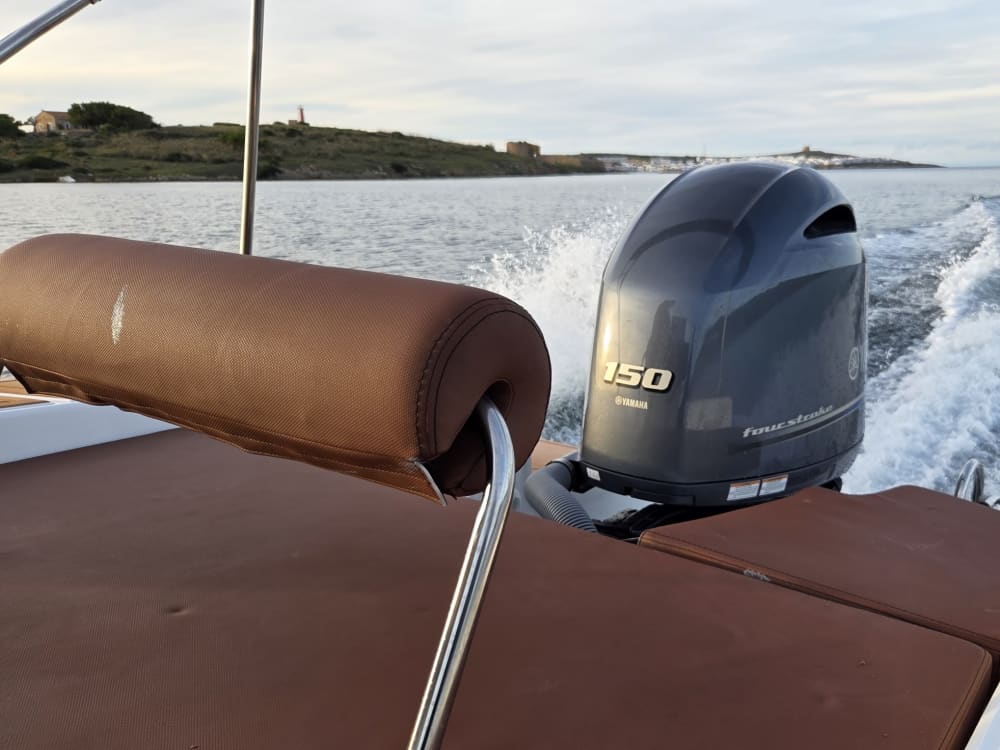 Excursión en Barco en Menorca – Día Completo