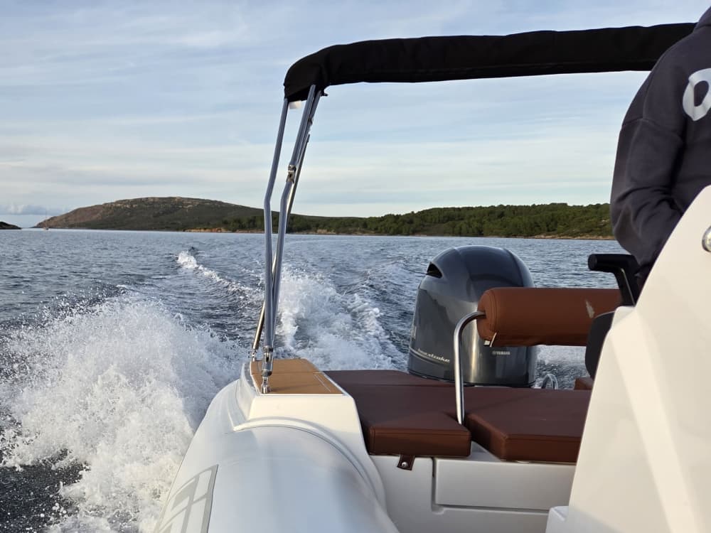 Excursión en Barco en Menorca – Día Completo