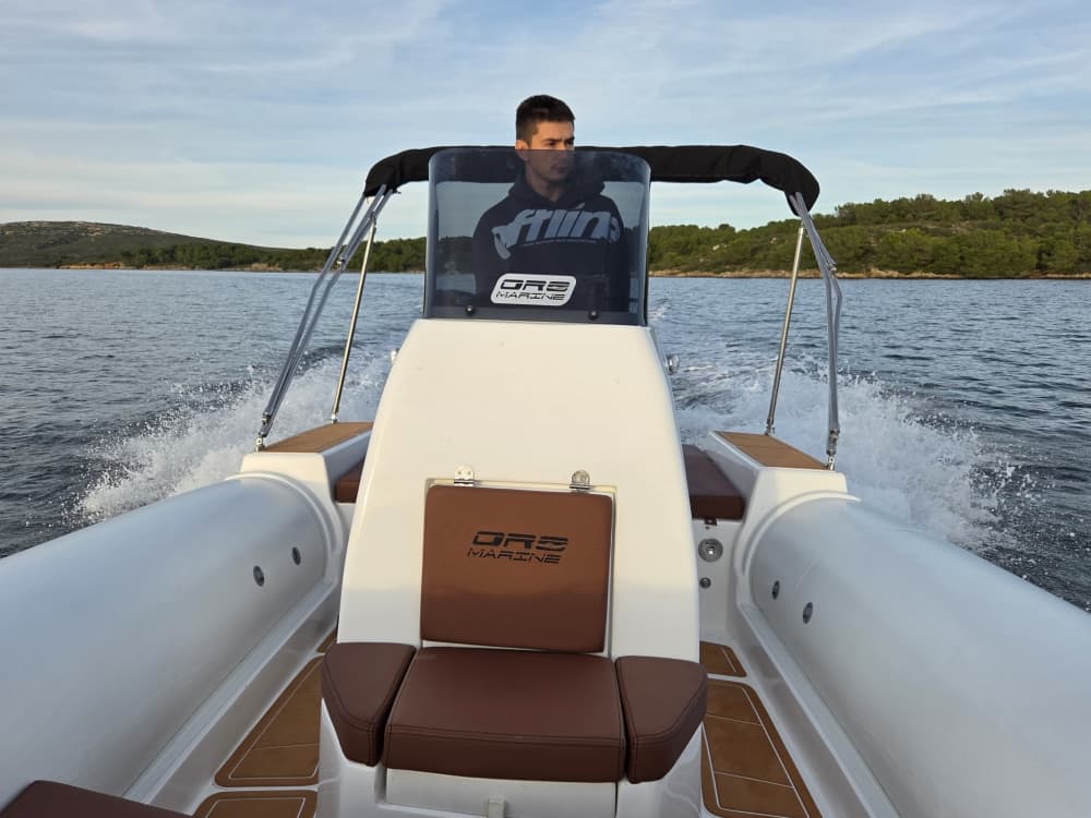 Excursión en Barco en Menorca – Día Completo