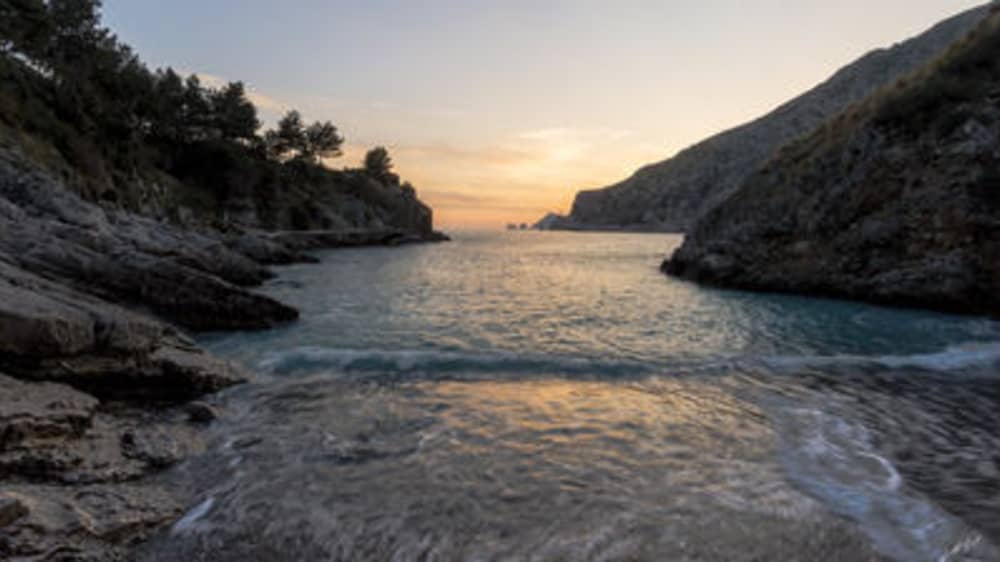 Επαγγελματική κολύμβηση με αναπνευστήρα: Πούντα Καμπανέλα και κρυμμένες σπηλιές