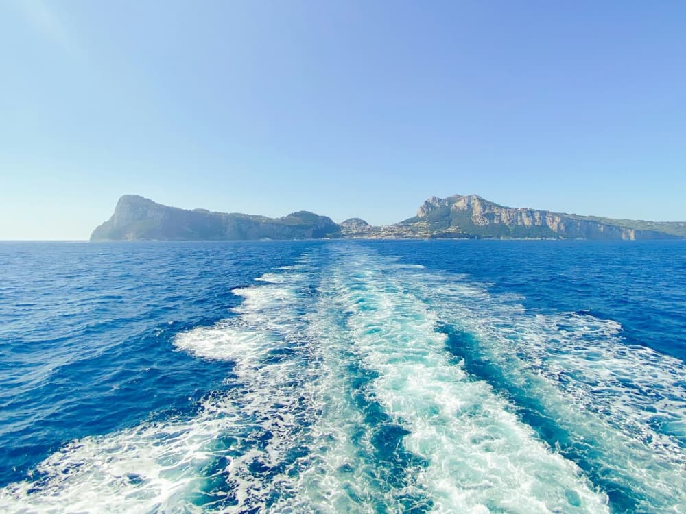 Capri: Grotten, Geschichten & Faraglioni-Bootstour