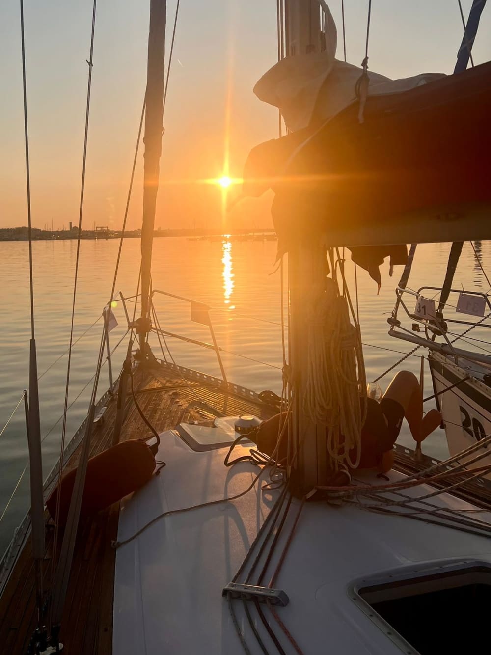 Day trip by boat along the coast of Bari