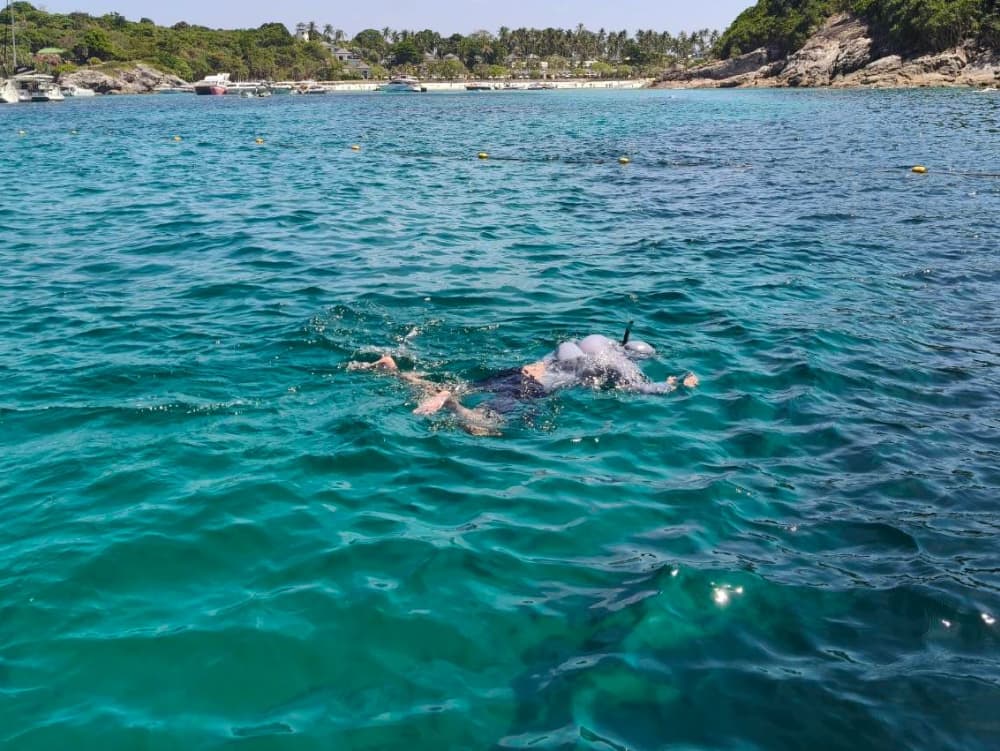 Phi Phi + upptäckt av bambuöarna