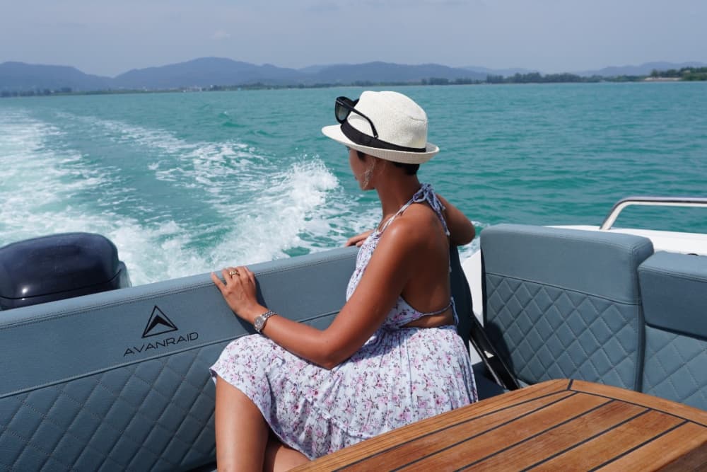 Phi Phi + upptäckt av bambuöarna