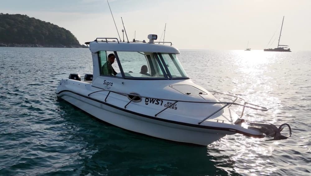 Ιδιωτικό νησί Racha & ακρωτήριο Promthep – Κρυστάλλινα νερά & απόδραση στο ηλιοβασίλεμα