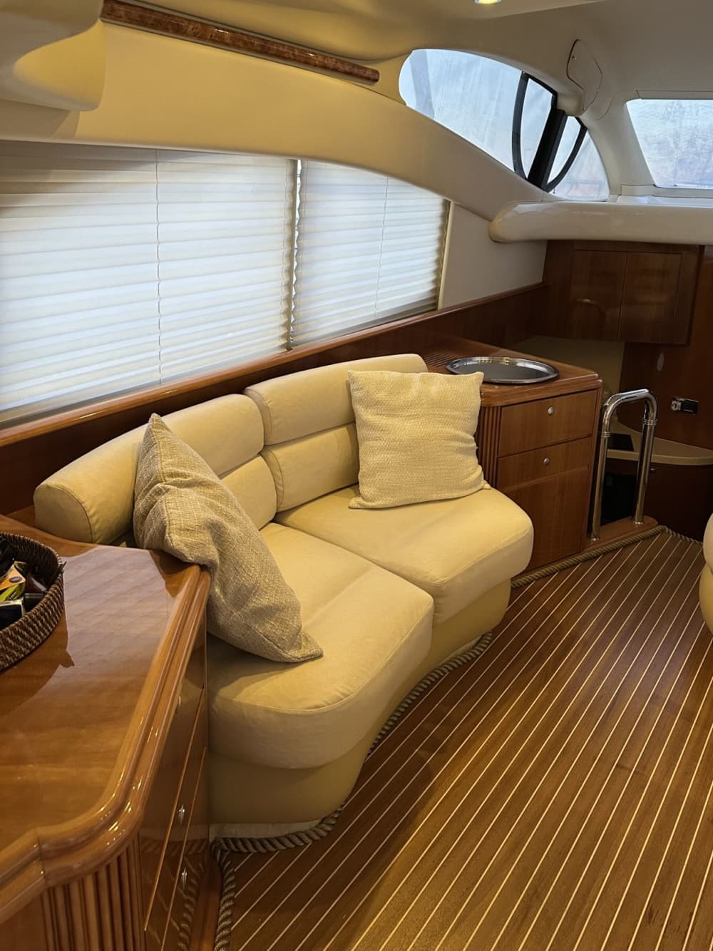 Experiencia de un día en yate en la isla de Elba con almuerzo