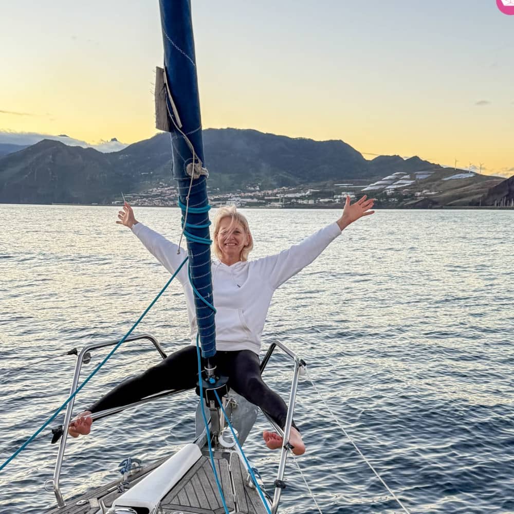 Passeio de barco mágico ao pôr do sol na Madeira