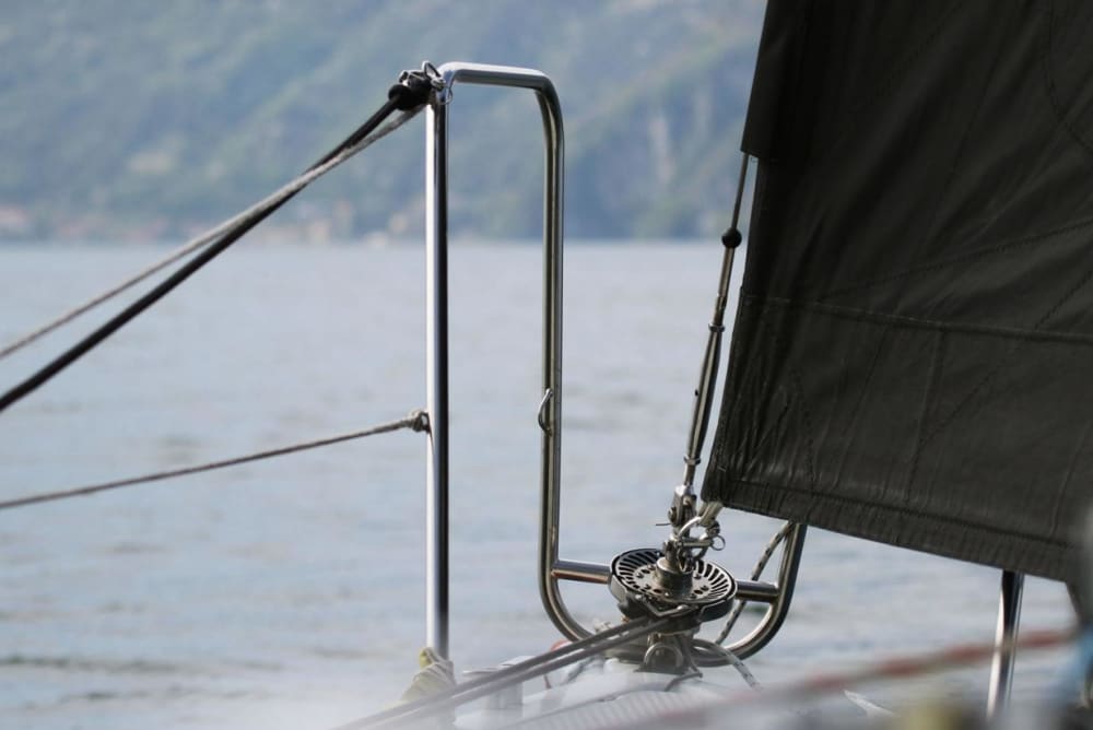 Zeilen in het hart van het Comomeer