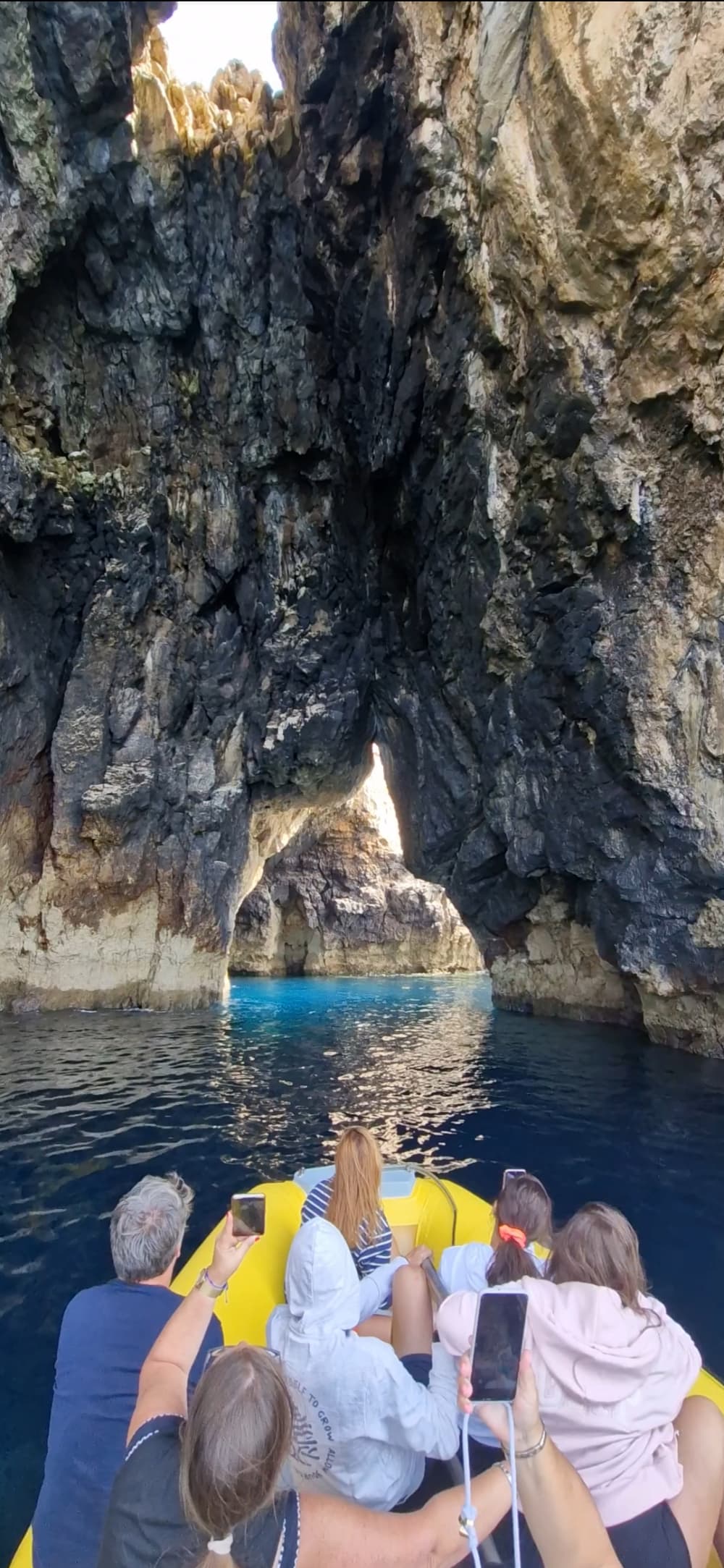 Spiagge e grotte segrete