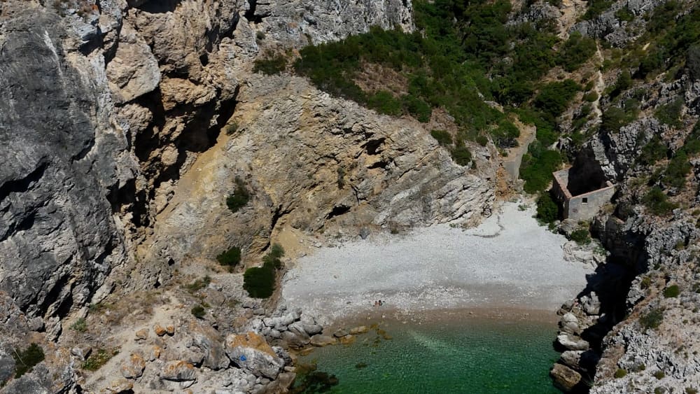 Spiagge e grotte segrete