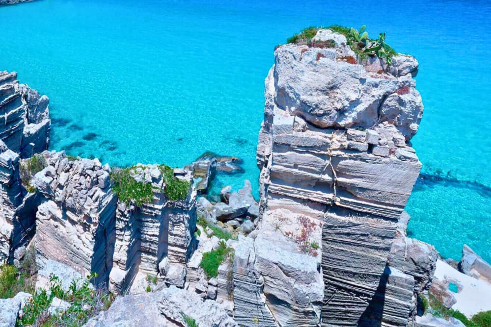 Aegadian Islands Tour: Favignana and Levanzo Excursion by Dinghy with Lunch from Trapani