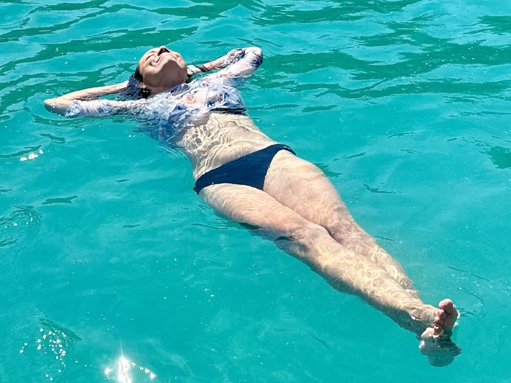 Escursione in barca di mezza giornata all'isola di Sazan, alla grotta di Haxhi Ali e a Karaburun