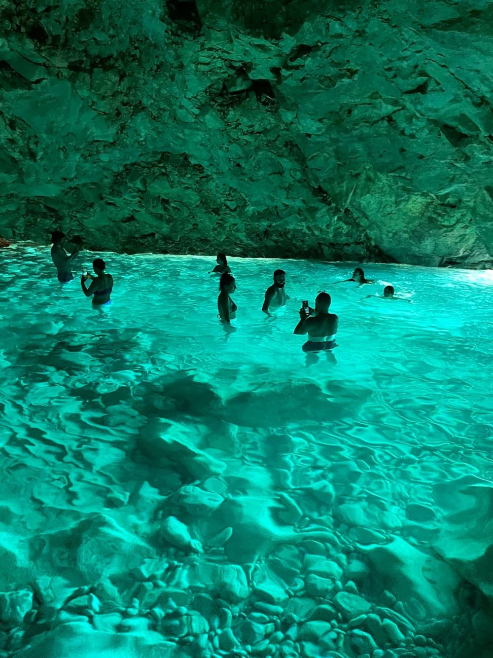 Escursione di un giorno intero al Parco Nazionale di Grama Bay e alla Grotta Azzurra