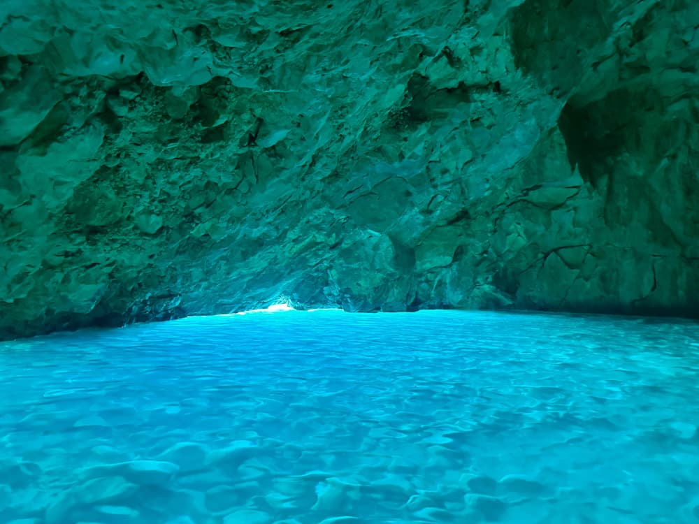 Escursione di un giorno intero al Parco Nazionale di Grama Bay e alla Grotta Azzurra