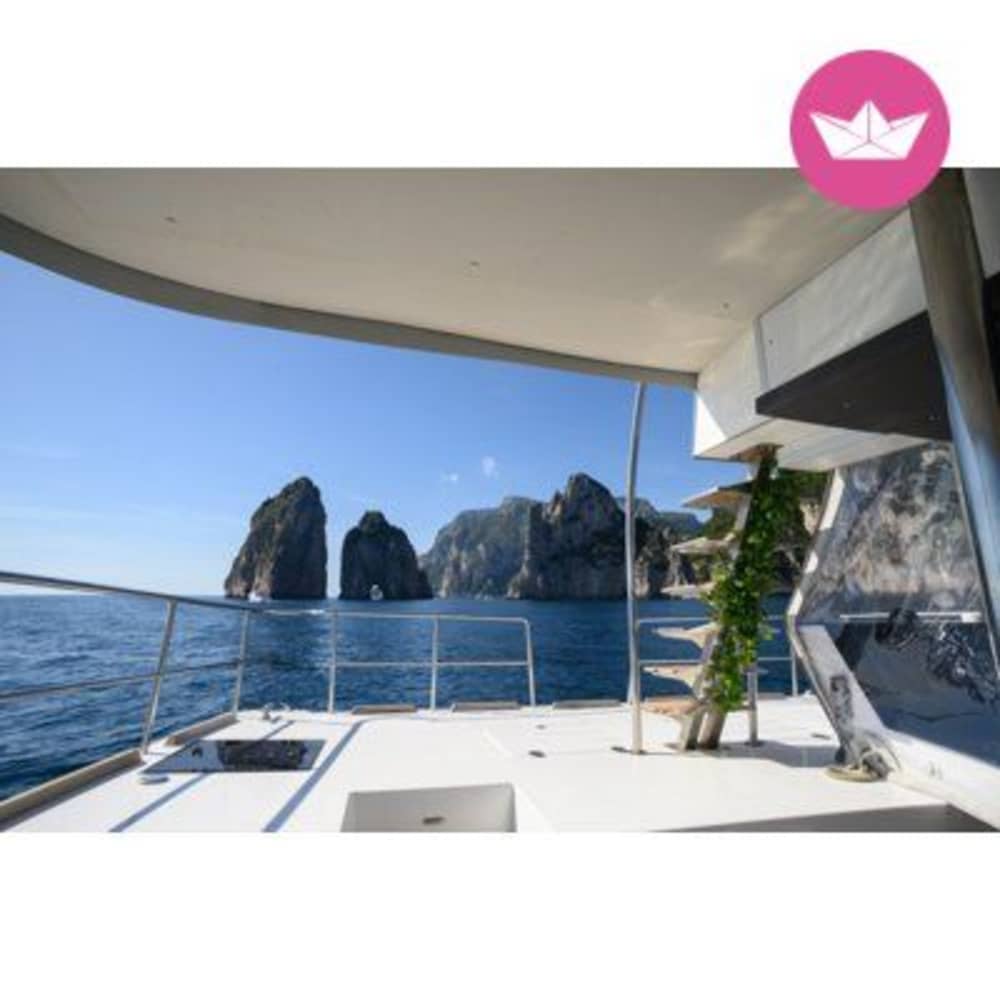 Esperienza di lusso a Capri sul Seabus 380