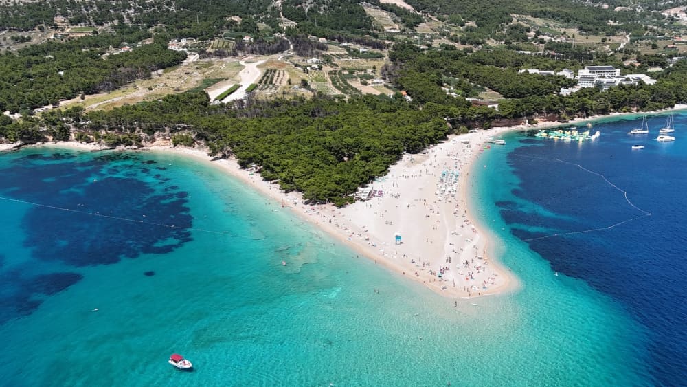 Makarska: privérondvaart van een hele dag Hvar, Brač en Blue Lagoon