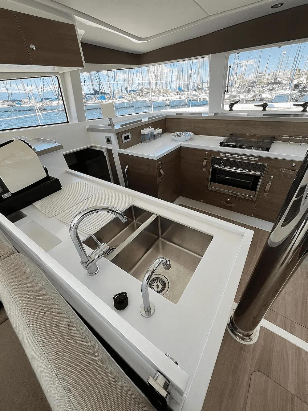 Golfo di Cagliari Full Day in Catamarano