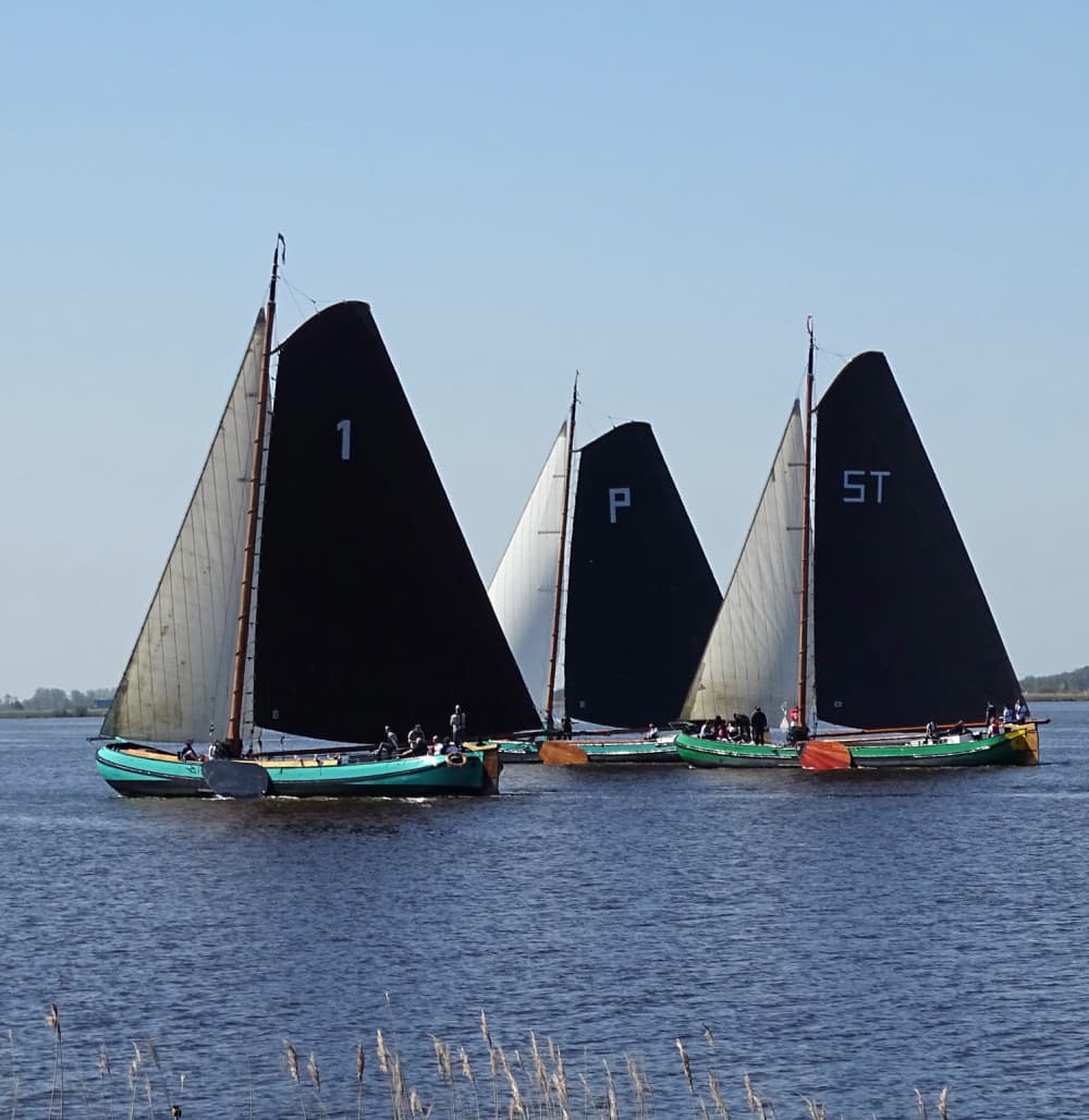 Privécruise van 3 uur – Sneek, meren en verborgen waterwegen