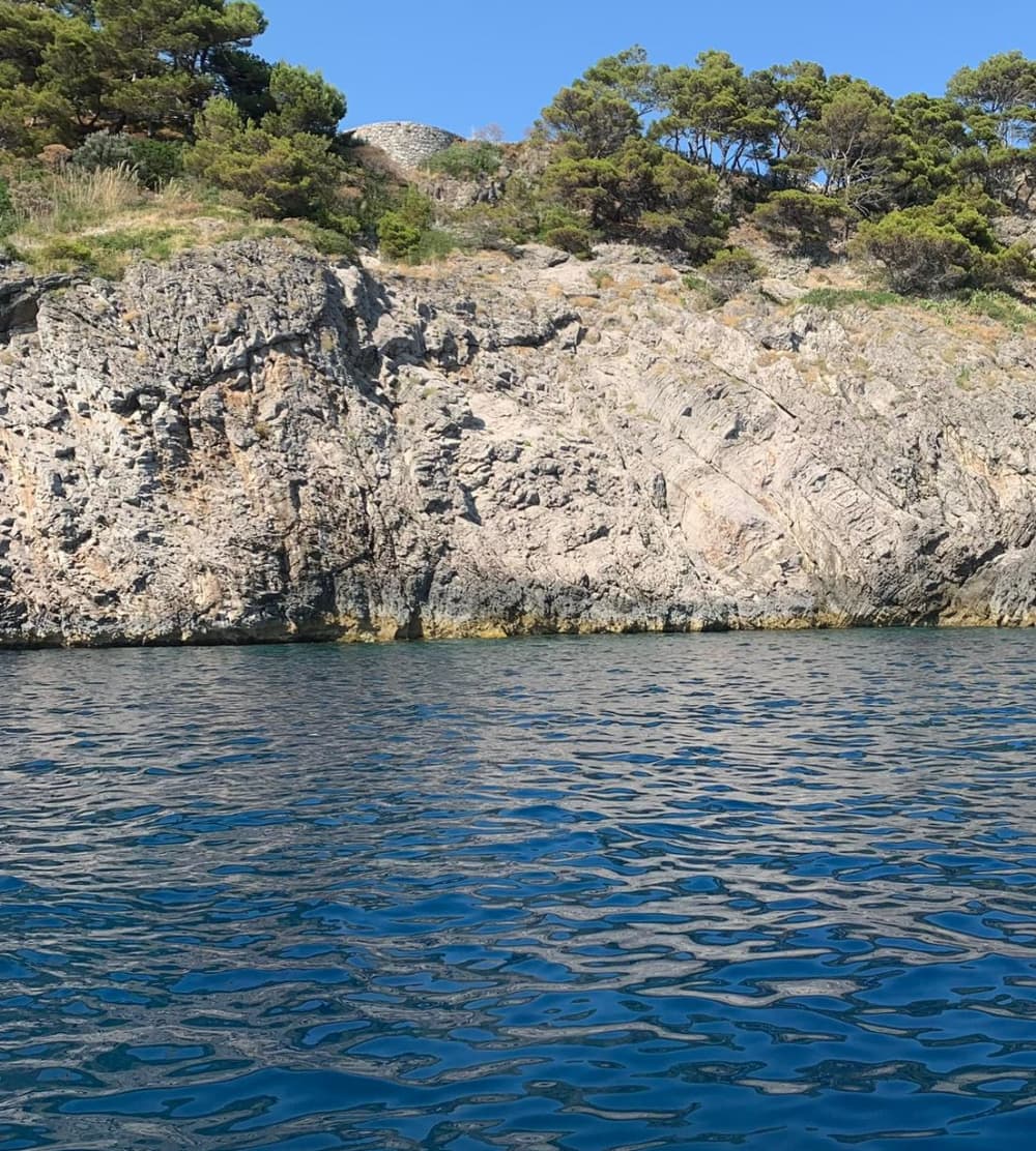 Erleben Sie die Küste von Sorrent vom Meer aus