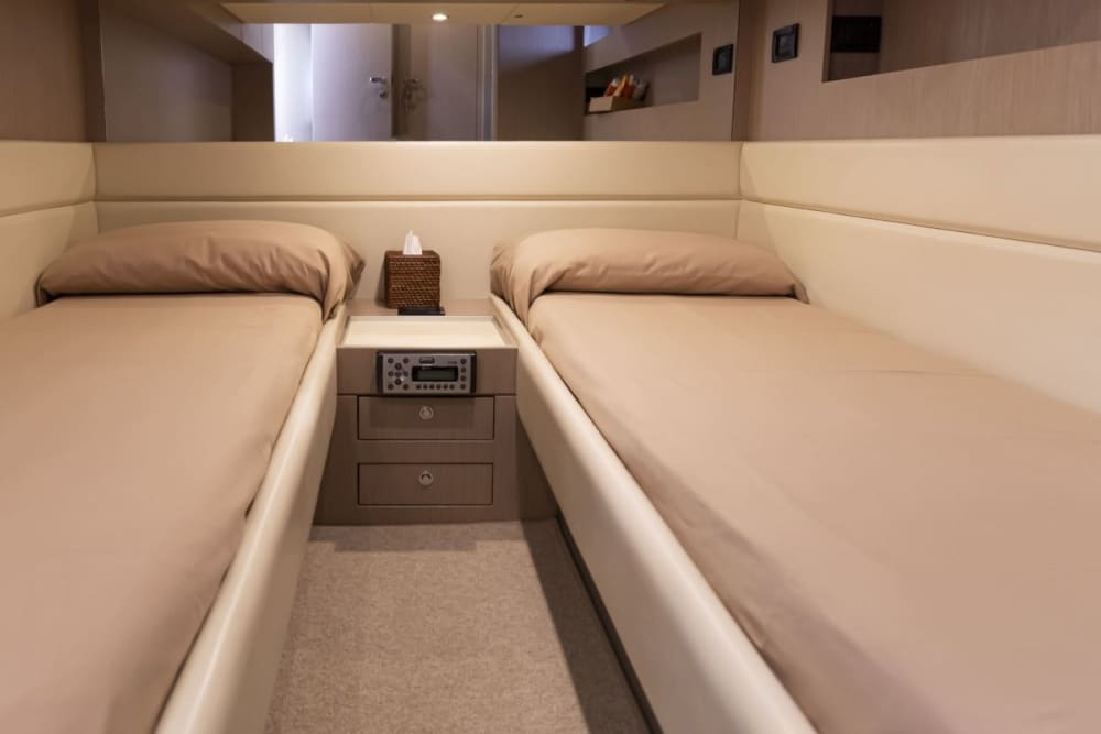 Découvrez Ischia par Riva Rivale 52