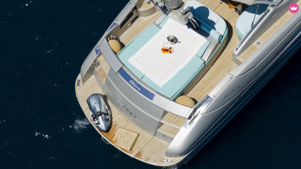 Découvrez Ischia par Riva Rivale 52