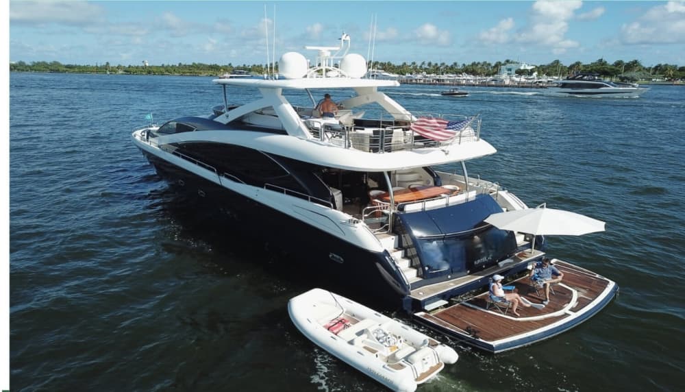 VIP Friends Yacht Party