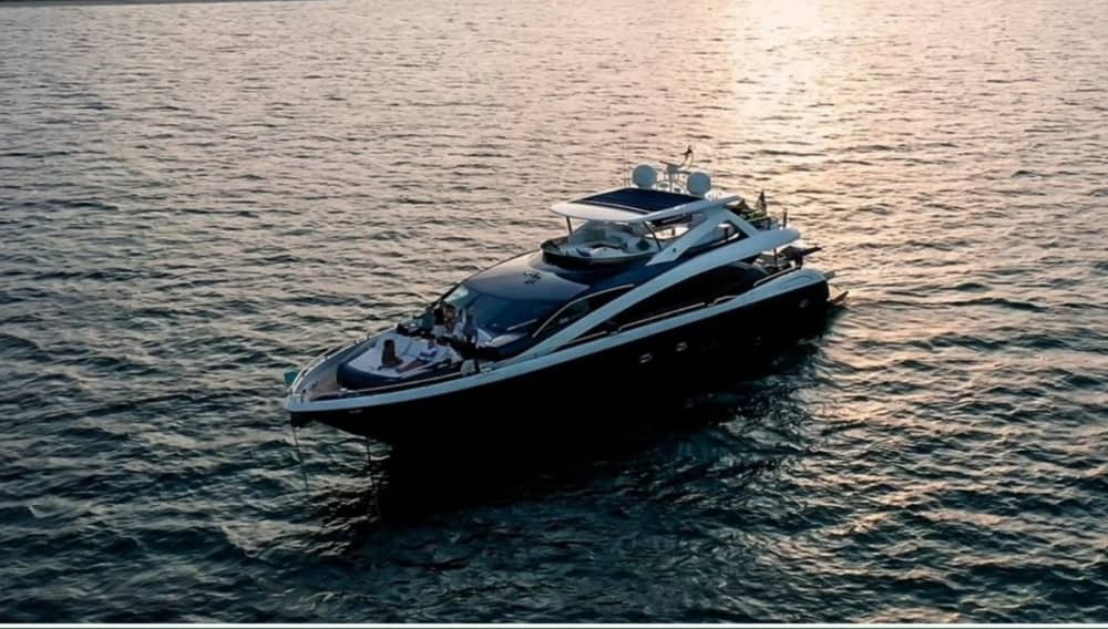 VIP Friends Yacht Party
