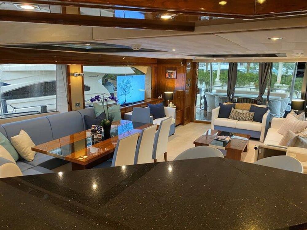 VIP Friends Yacht Party
