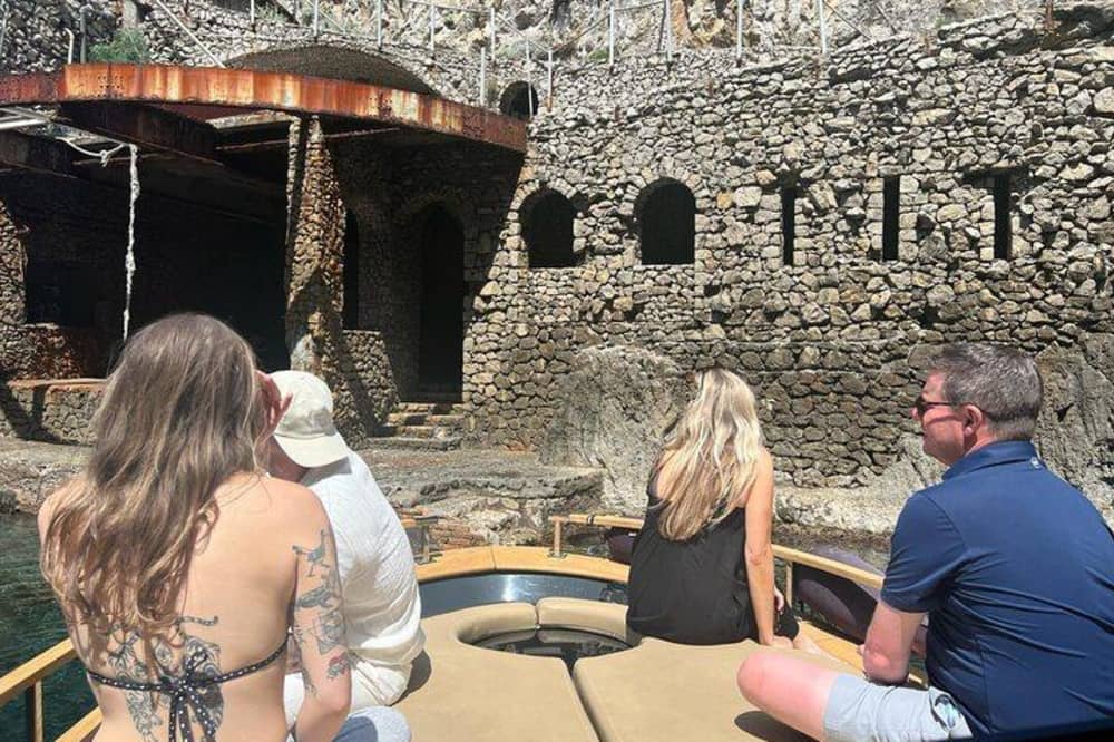 Experiência de barco na Costa Amalfitana