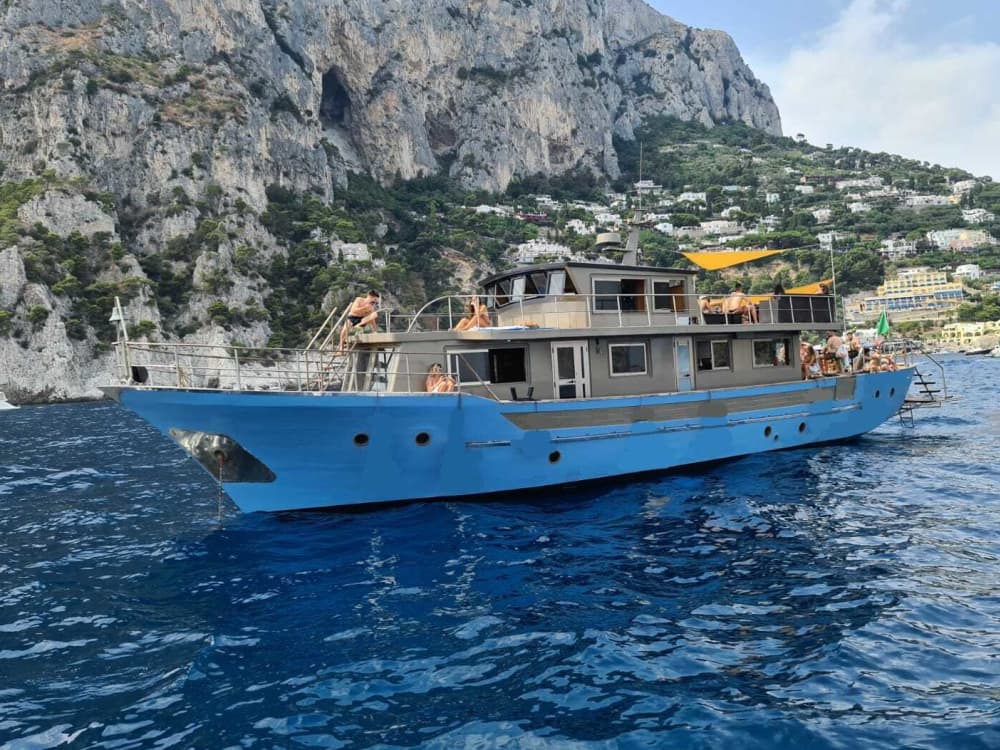 Capri 360° – Tour Completo dal Mare