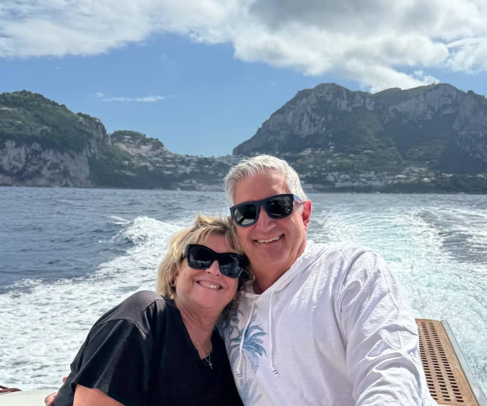 Prywatna wycieczka łodzią wokół Capri i Nerano otwartą łodzią